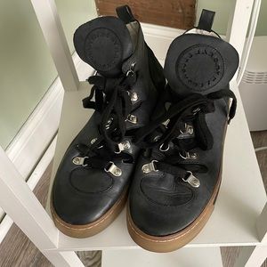 Marc by Marc Jacob leather sneakers. Size 37 US women